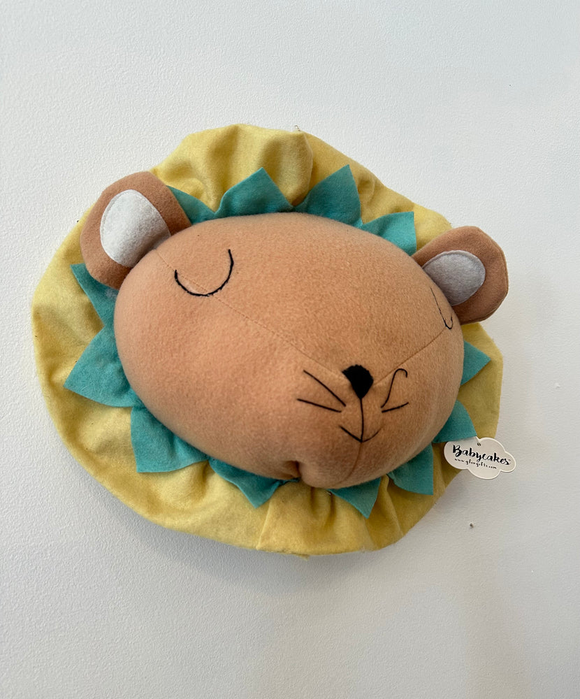 Baby Cakes Lion Head Wall Decor