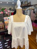 Mud Pie White Eyelet Top Size Medium