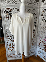 Gilli Curvy Ivory Roll Up Short Sleeve Knit Top XAT6012
